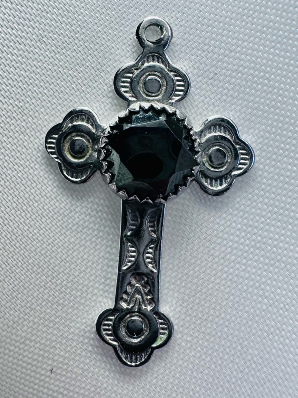 Silver Cross Pendant Black Stone Gothic Y2K Faith Jewelry NWOT Minimalist Preppy